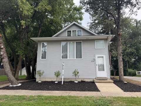 111 W Indiana Street, Wheaton, IL 60187