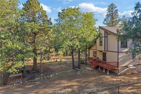 894 San Bernardino Avenue, Sugarloaf, CA 92386