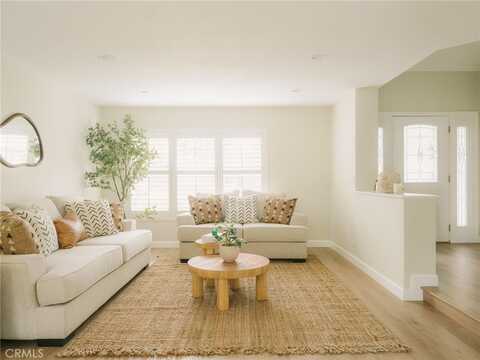 14781 Briarcliff Place, Tustin, CA 92780