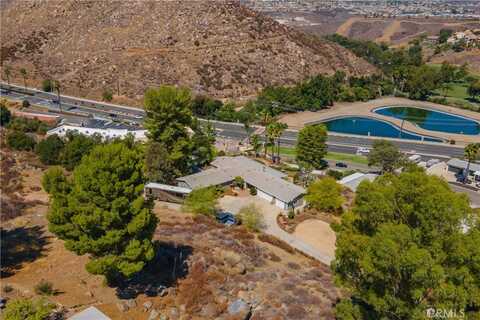 22831 Skylink Drive, Canyon Lake, CA 92587