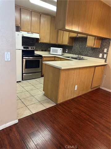 6815 Remmet Avenue, Canoga Park, CA 91303