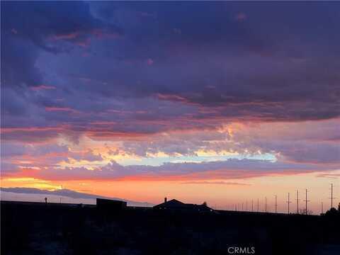 3 Del Oro Road, Apple Valley, CA 92308