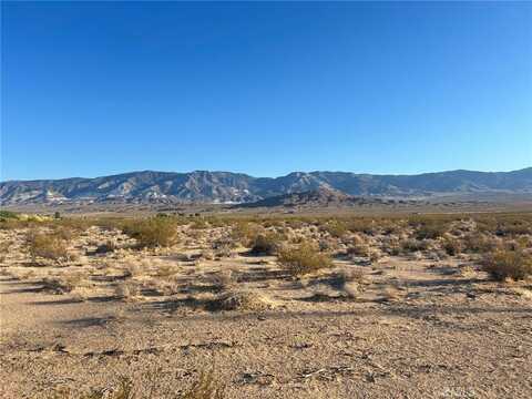22 Clark St, Lucerne Valley, CA 92356