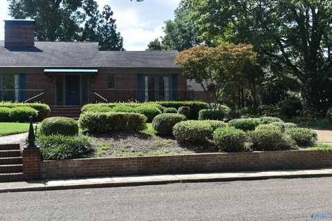 312 White Circle, Huntsville, AL 35801