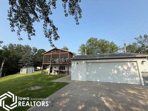 1353 Wilson Avenue, Brooklyn, IA 52211