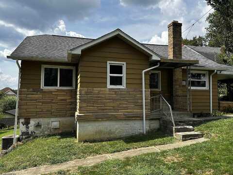 913 1/2 Fleming Avenue, Fairmont, WV 26554