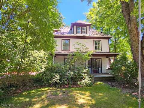 619 3rd Avenue SW, Beach City, OH 44608