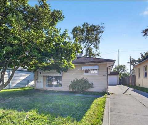 547 Darlington Drive, Bedford, OH 44146