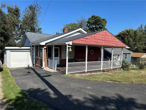 270 Riverview Avenue, Windsor Heights, WV 26075