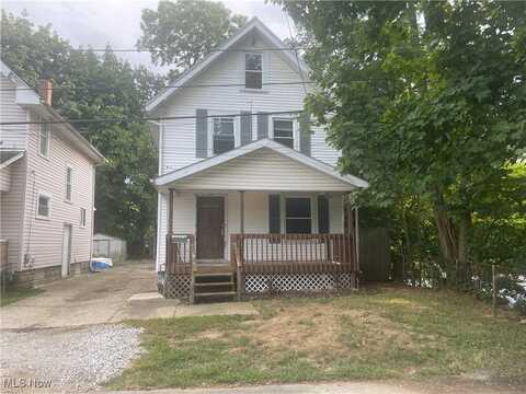 158 Naples Street, Akron, OH 44310