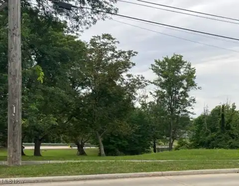 12939 W Pleasant Valley Road, Parma, OH 44130