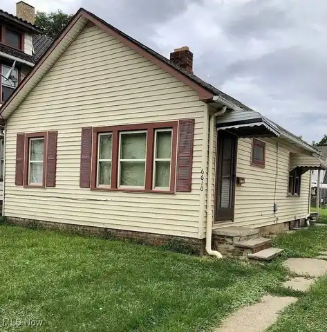 6610 Clark Avenue, Cleveland, OH 44102