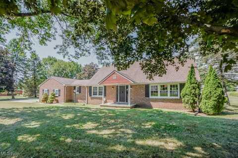 5861 Holderman Avenue, Louisville, OH 44641