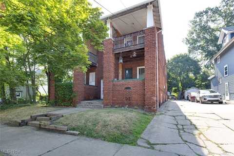 105 Dodge Avenue, Akron, OH 44302