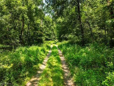 Beth Avenue SW, Navarre, OH 44662