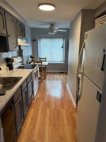 16880 Kingsbrooke Drive, ClintonCharterTownship_Macomb, MI 48038
