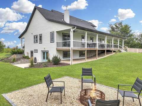 4567 West Stephenson Street Road, Freeport, IL 61032