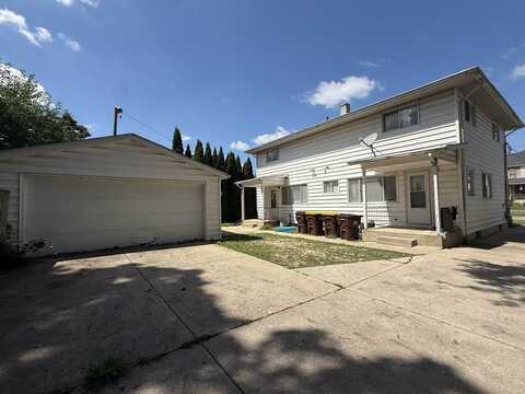 763-765 West Pleasant Street, Freeport, IL 61032