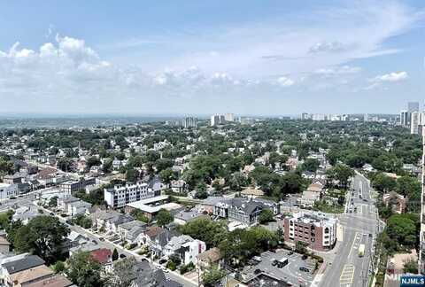 300 Winston 2922, Cliffside Park, NJ 07010