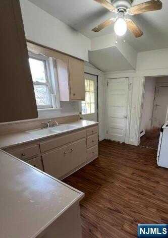 54 Stuyvesant Avenue 2, Lyndhurst, NJ 07071