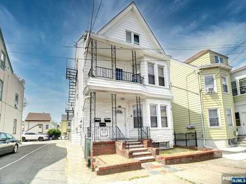 1026-1028 E 22nd Street, Paterson, NJ 07513