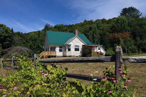 65 Ledgewood Drive, Saint Johnsbury, VT 05819