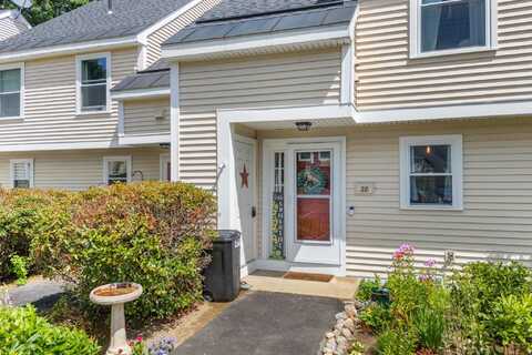 28 Whitewater Drive, Concord, NH 03303