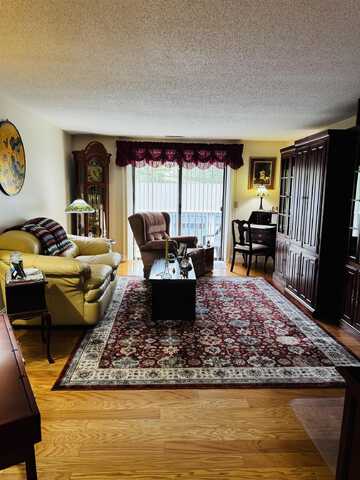 73 Bluestone Drive, Nashua, NH 03060