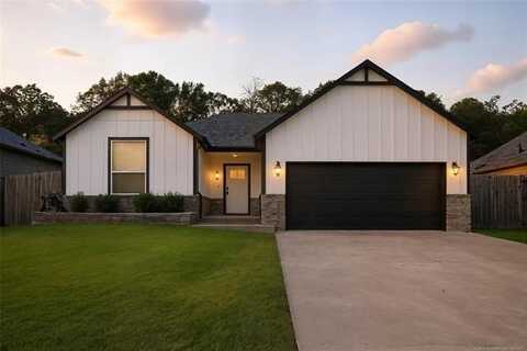 4706 S Linwood Drive, Sand Springs, OK 74063
