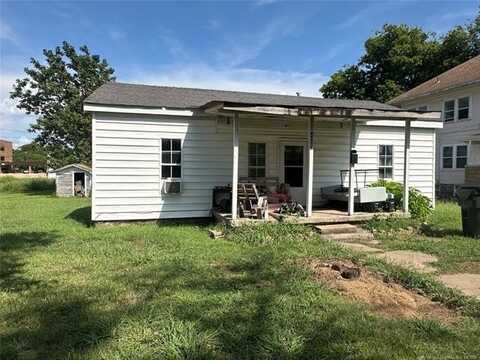 403 S Delaware Avenue, Okmulgee, OK 74447
