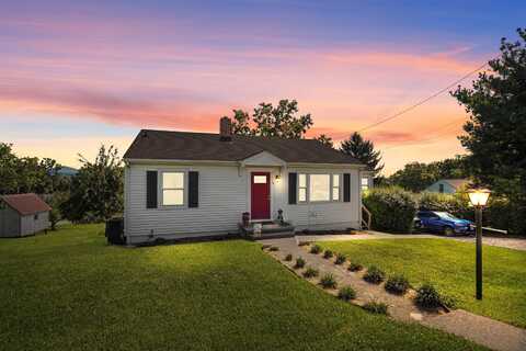 1113 Mountain Avenue, Salem, VA 24153
