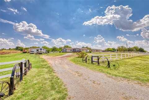 21238 Highway 73, Foss, OK 73647