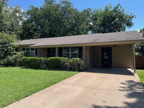 1113 Chester Street, Cleburne, TX 76033