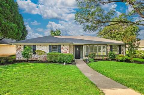 2838 Maydelle Lane, Farmers Branch, TX 75234