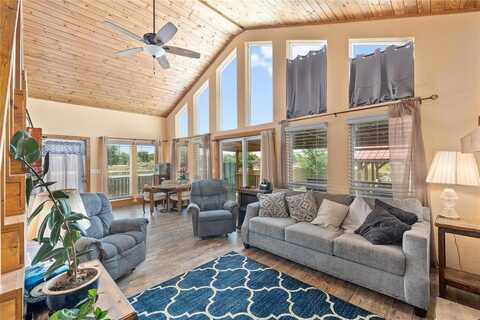185 Lakeview Drive, Coleman, TX 76834