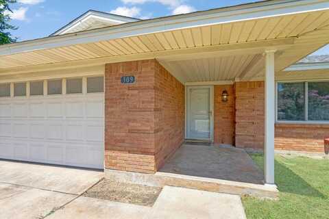 309 Pecan Street, Howe, TX 75459