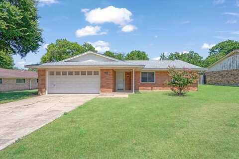 309 Pecan Street, Howe, TX 75459