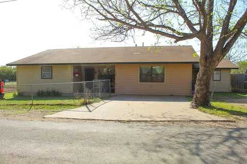 206 Maple Street, Gustine, TX 76455