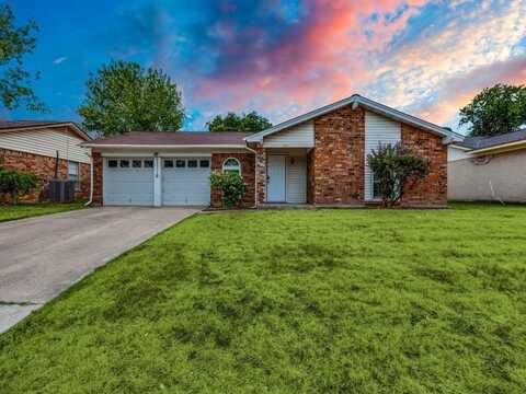 517 Irene Street, Burleson, TX 76028