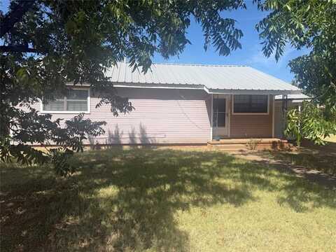 1452 Mccarty Street, Aspermont, TX 79502