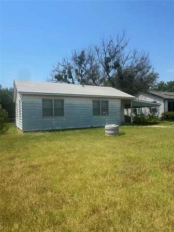 106 Benton Street, Nocona, TX 76255