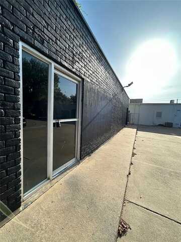 306 S Bowen Road, Arlington, TX 76013
