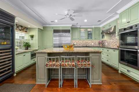 1357 Roaring Springs Road, Fort Worth, TX 76114