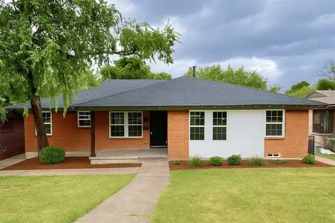 921 Fernwood Avenue, Dallas, TX 75216