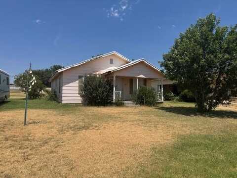 607 E Lee Street, Rotan, TX 79546