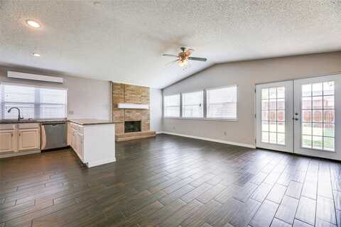 2714 Churchill Way, Garland, TX 75044