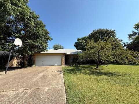 1809 Prince Drive, Benbrook, TX 76126