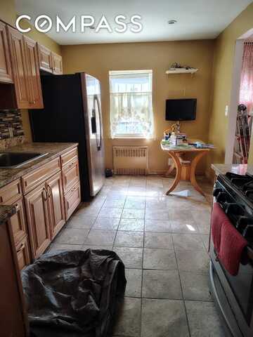 552 East 53rd Street, Brooklyn, NY 11203
