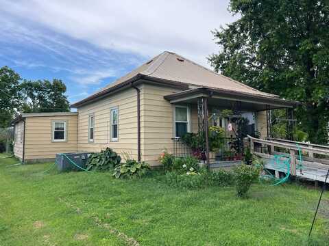 912 Lake Dr, Cawker City, KS 67430