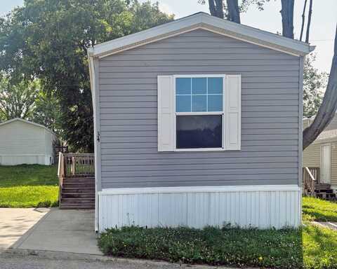 707 Feldman Dr, Lincoln, IL 62656